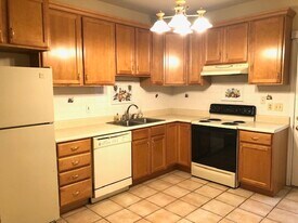 2A Bryan Ct in Wayne, NJ - Building Photo