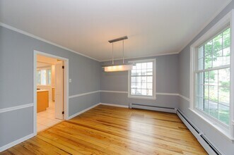 706 Juniper Rd in Glenview, IL - Building Photo - Building Photo