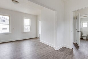 440 Hays Ave in Pittsburgh, PA - Building Photo