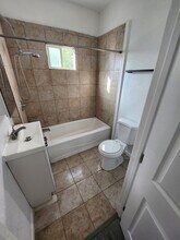416 W 5th St in Long Beach, CA - Building Photo - Building Photo