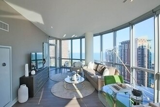 478 N Park Dr in Chicago, IL - Building Photo - Building Photo