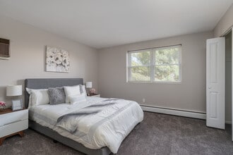 Valley View Apartments in Pottstown, PA - Building Photo - Interior Photo