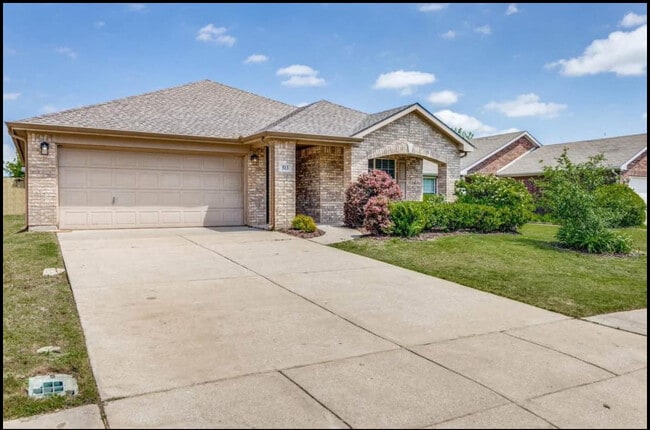 property at 513 Creekside Dr