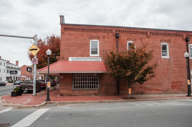 11763 Somerset Ave, Unit B in Princess Anne, MD - Building Photo - Building Photo