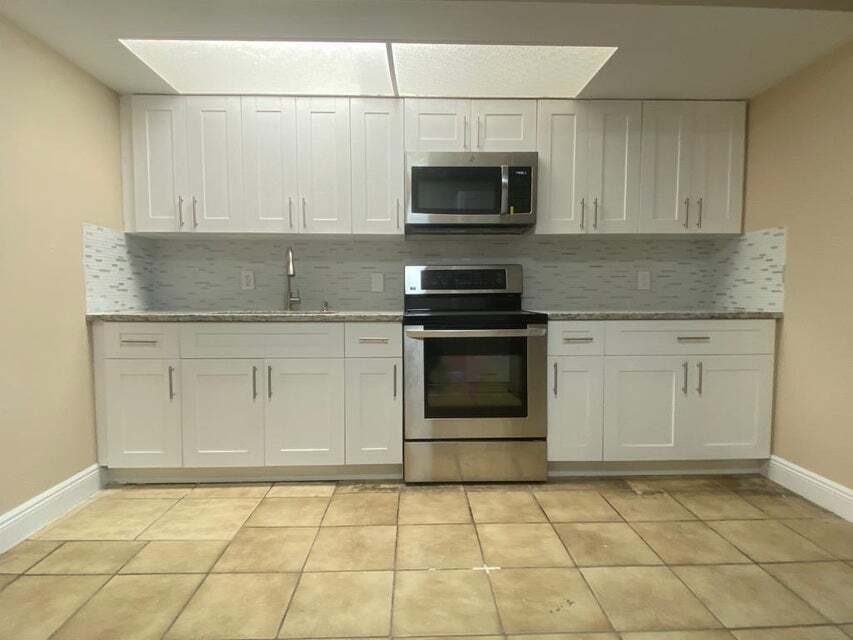 184 SE 10th St in Deerfield Beach, FL - Building Photo