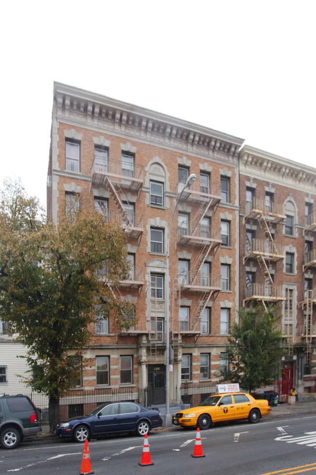 1390 Prospect Ave in Bronx, NY - Building Photo - Building Photo