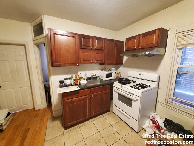 3 Warwick St in Boston, MA - Foto de edificio - Building Photo