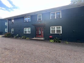 1801 Walker Ave in College Park, GA - Building Photo