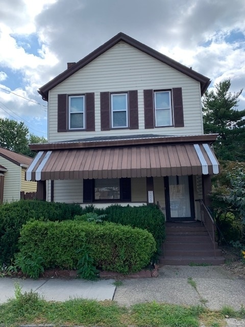 property at 525 3rd Ave