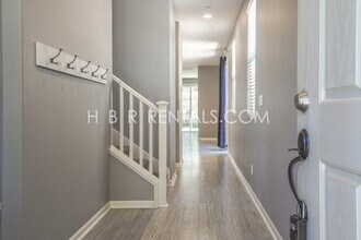 132 W Del Prado Ct in Tracy, CA - Building Photo - Building Photo