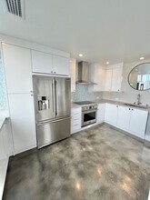 2999 E Ocean Blvd in Long Beach, CA - Building Photo - Building Photo