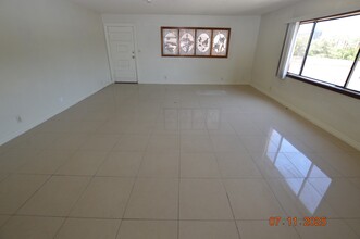 356 E Desert Inn Rd in Las Vegas, NV - Building Photo - Building Photo