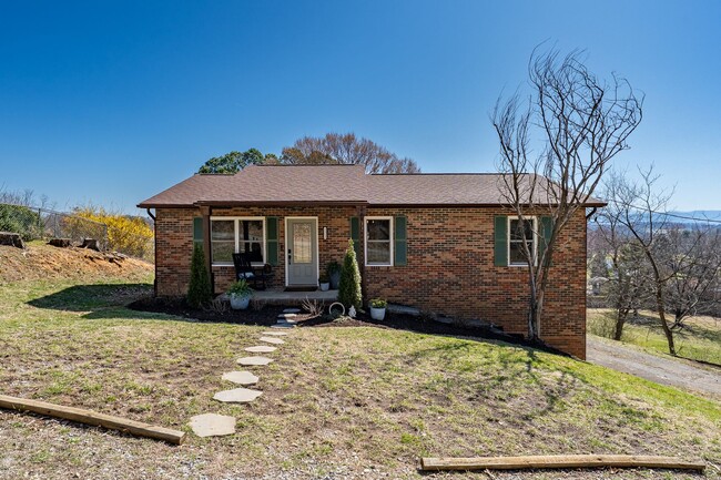 property at 1212 Rocky Hollow Rd