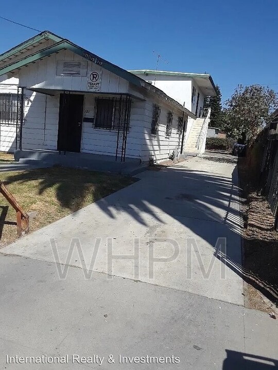 119-121 W 94th St in Los Angeles, CA - Building Photo