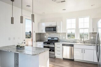 30 Blackbird Cir in Watsonville, CA - Building Photo - Building Photo