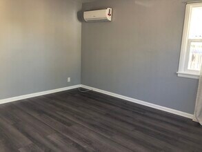 14202 Erwin St in Van Nuys, CA - Building Photo - Building Photo
