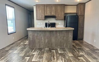 6599 N Hampshire Dr in Holly, MI - Building Photo