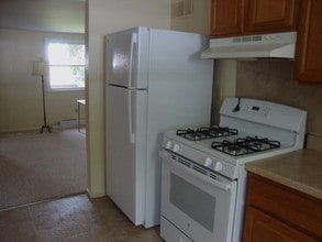 698 Charlotte Ave, Unit 698 in Hermitage, PA - Foto de edificio - Building Photo