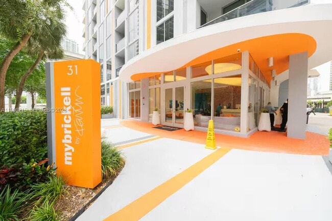 31 SW 6th St in Miami, FL - Building Photo - Building Photo