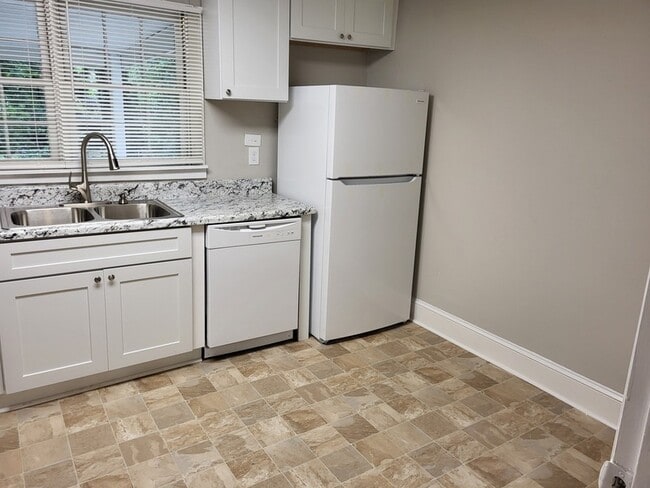 818 E Second Ave in Gastonia, NC - Building Photo - Building Photo