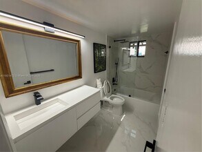 431 SE 14th St in Dania Beach, FL - Building Photo - Building Photo