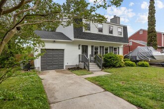 913 Laredo Ct in Hampton, VA - Building Photo - Building Photo