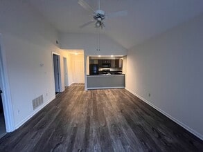 The Villas of Pine Valley in Elizabethtown, KY - Building Photo - Building Photo