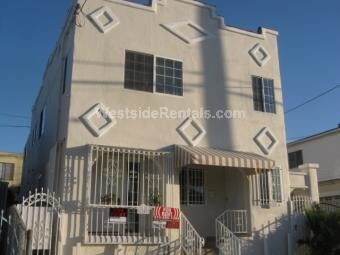 4949 Fountain Ave in Los Angeles, CA - Building Photo