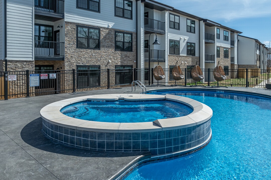 The Bend on Promenade Apartments in Rogers, AR - Foto de edificio