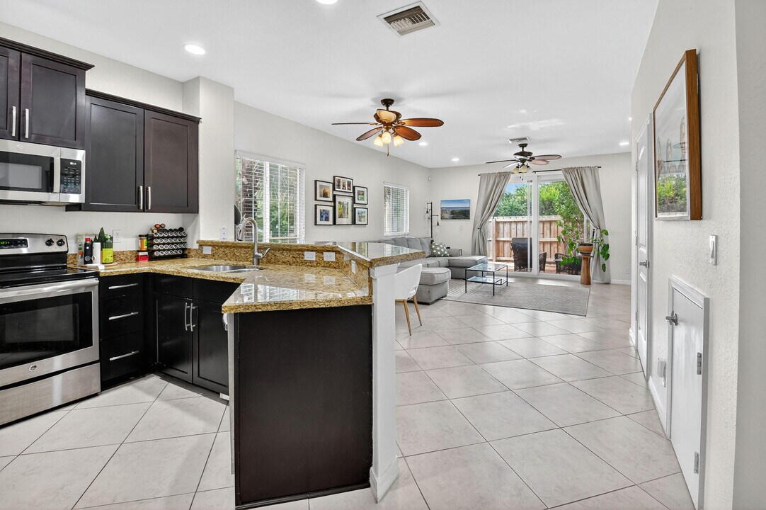 2622 Webb Ave in Delray Beach, FL - Building Photo