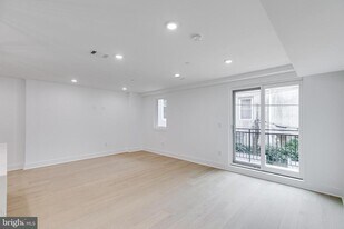 705 S 19th St in Philadelphia, PA - Building Photo