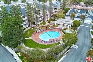 13078 Mindanao Wy in Marina Del Rey, CA - Building Photo