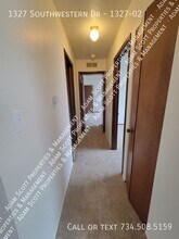 1327 Southwestern Dr-Unit -1327-02 in Tecumseh, MI - Building Photo - Building Photo