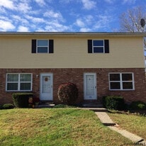 496 Old Niskayuna Rd in Latham, NY - Building Photo