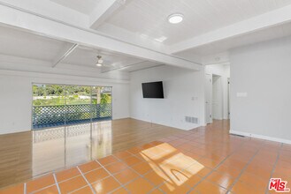 3352 Oak Glen Dr in Los Angeles, CA - Building Photo - Building Photo