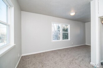 2700 S Summit Ave in Sioux Falls, SD - Building Photo - Building Photo