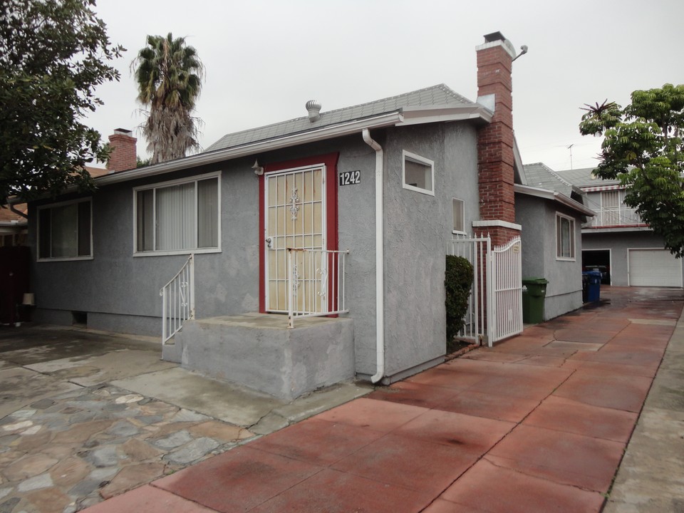 1240-1242 Lodi Pl in Los Angeles, CA - Building Photo