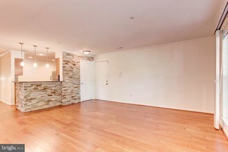 6101 Wigmore Ln in Alexandria, VA - Building Photo - Building Photo