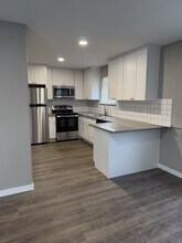 1525 Baker St NE in Salem, OR - Building Photo - Building Photo