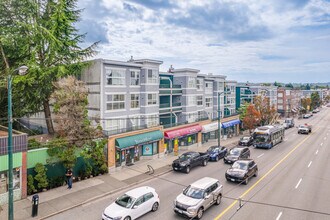 Star of Kitsilano in Vancouver, BC - Building Photo - Building Photo