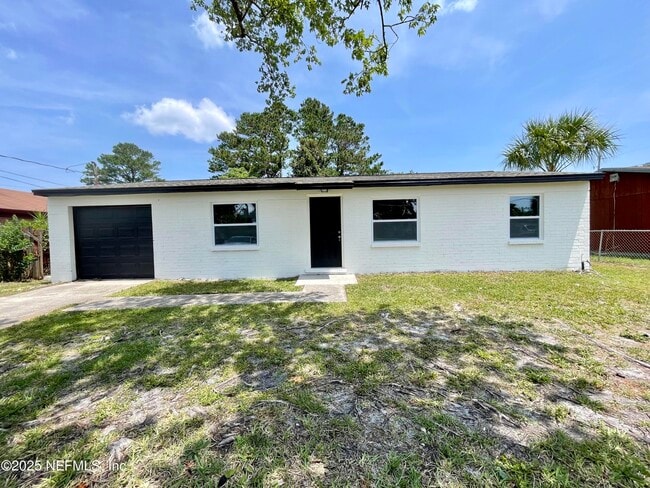 10867 Bahia Dr