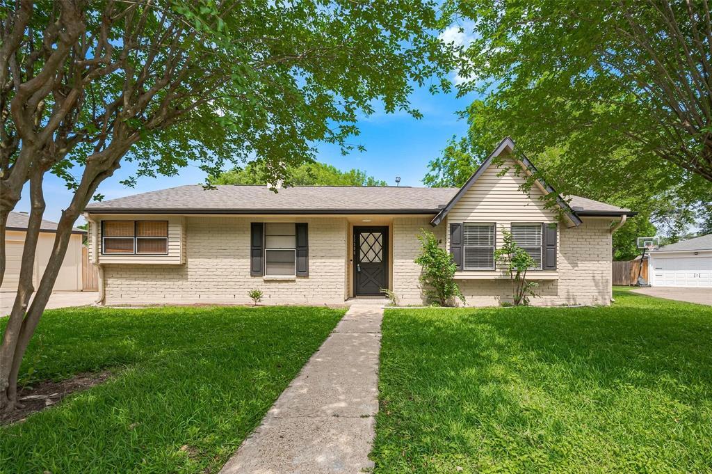 13506 Sherwood St in Sugar Land, TX - Building Photo