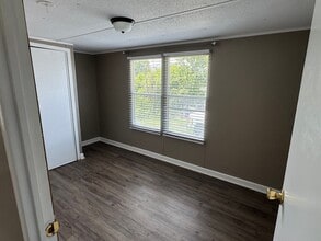 890 Kingsport Hwy in Greeneville, TN - Building Photo - Building Photo