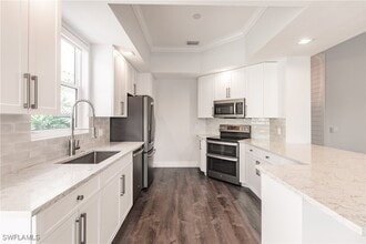 4249 Montalvo Ct in Naples, FL - Building Photo - Building Photo