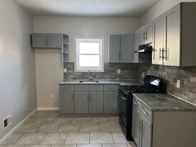 124 Virginia Ave in Jersey City, NJ - Building Photo