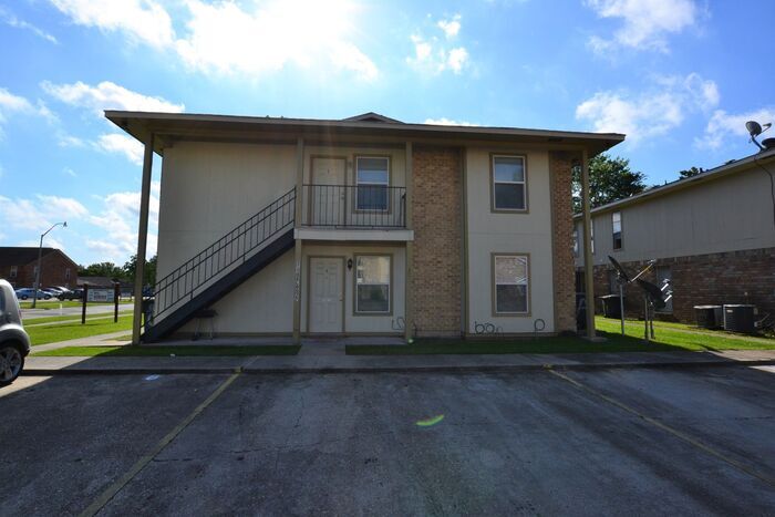 2150 N Sherwood Forest Dr-Unit -27D in Baton Rouge, LA - Building Photo