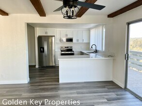 31342 Club Vista Ln in Bonsall, CA - Building Photo - Building Photo