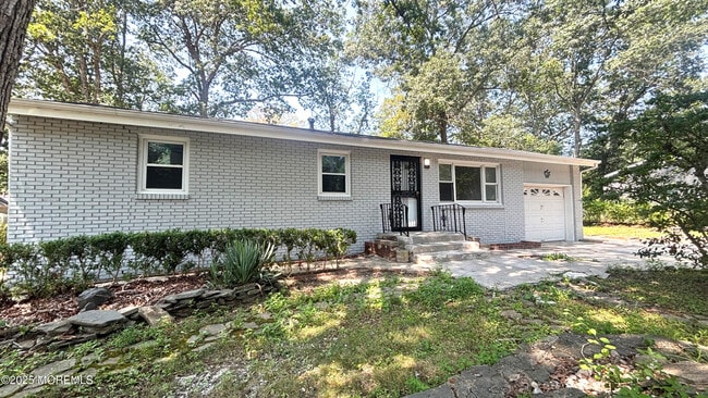property at 3121 Richmond Ave