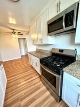 Azusa Grande Apartments in West Covina, CA - Foto de edificio - Building Photo