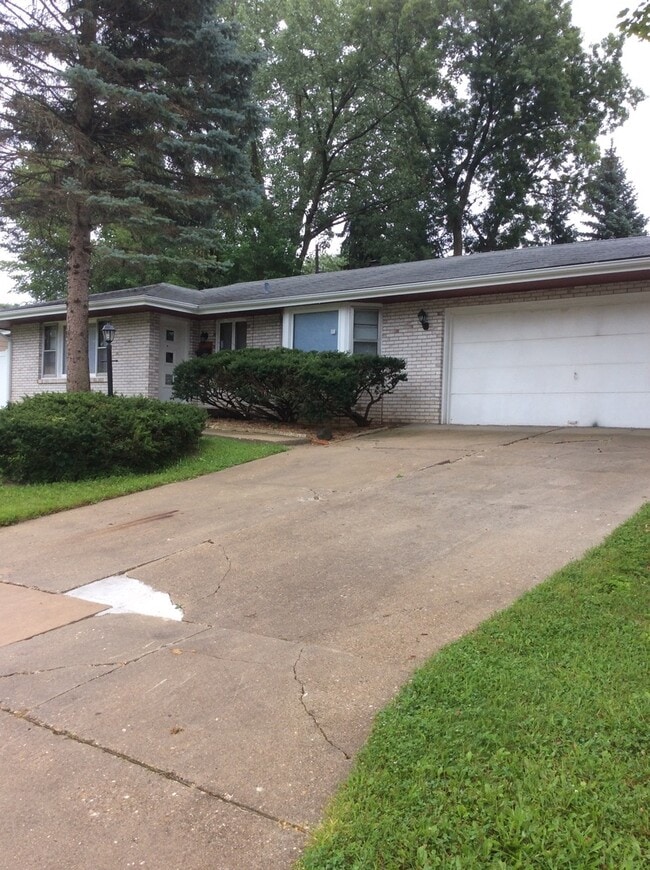 property at 4803 Flintridge Ct